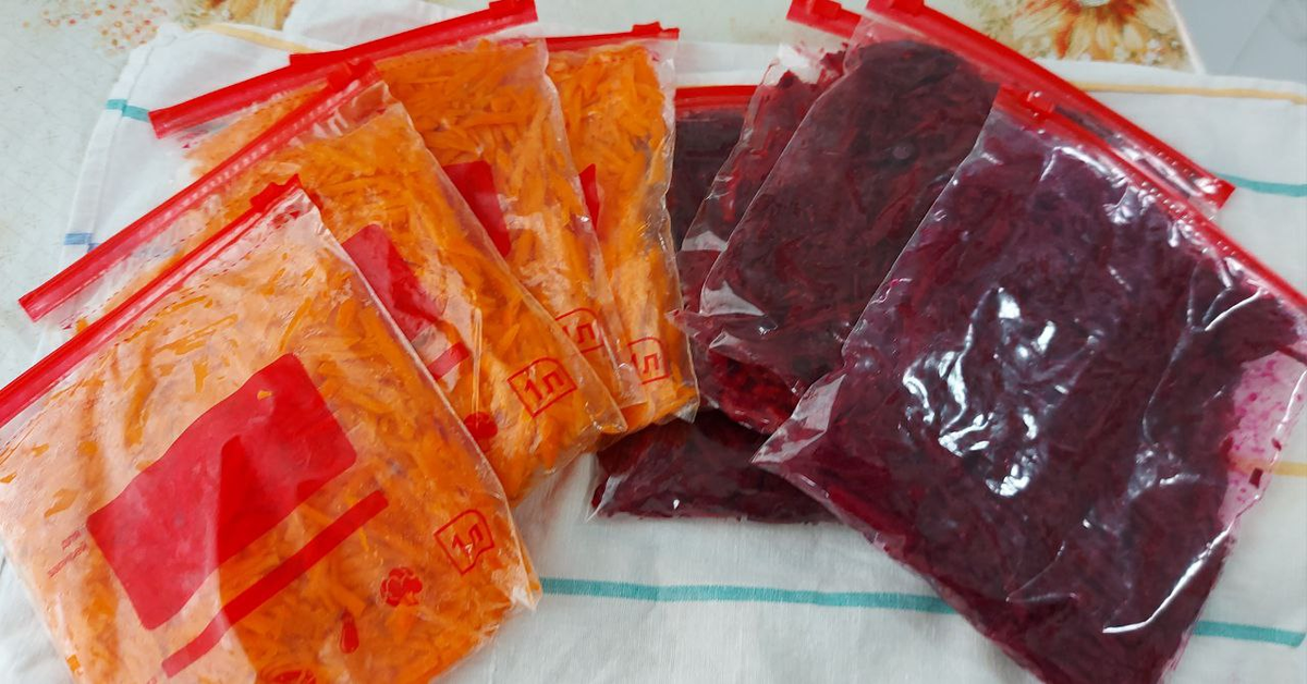 Заготовки моркови и свеклы.