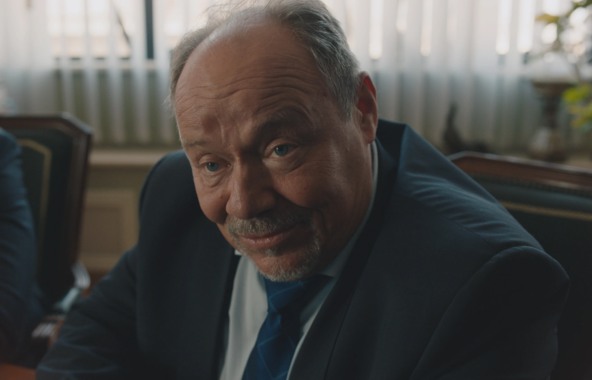 Кадр из фильма «Проклятый чиновник»