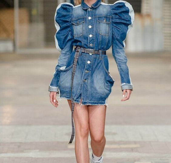 🌖 «Вторая жизнь денима: Подиумные идеи для джинсовых переделок».