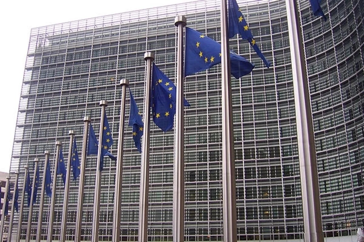    Politico: Евросоюз обсуждает изменение правил членства из-за Украины
