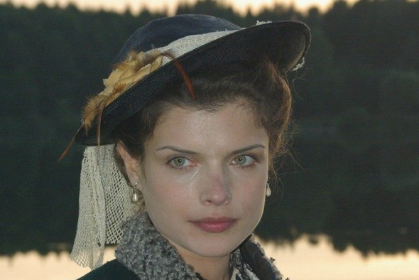     Соцсети Анны Азаровой