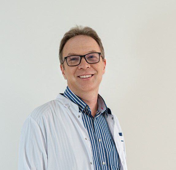 Эдуард Холодов, главный врач клиники ментального здоровья «Аксона», психиатр, психотерапевт