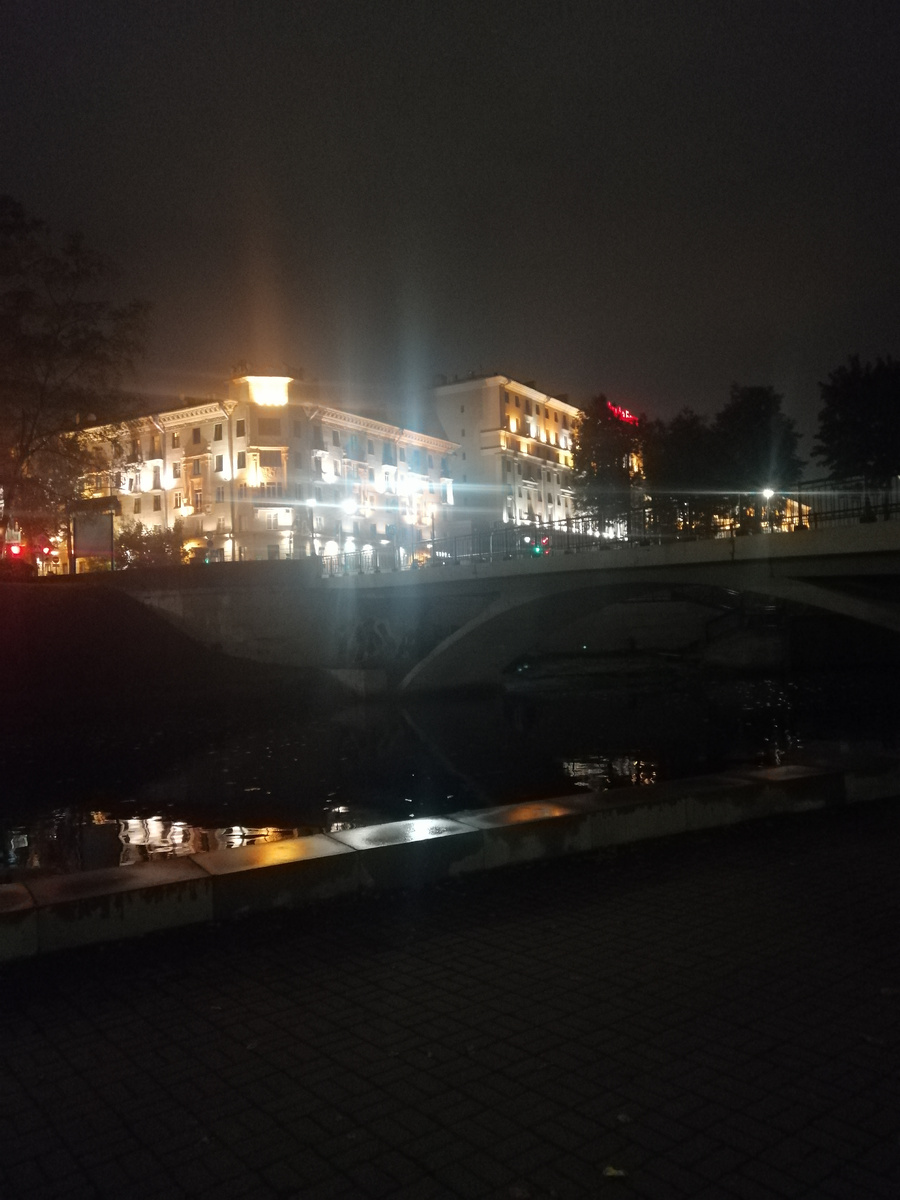 Вид на наш дом с парка Горького.