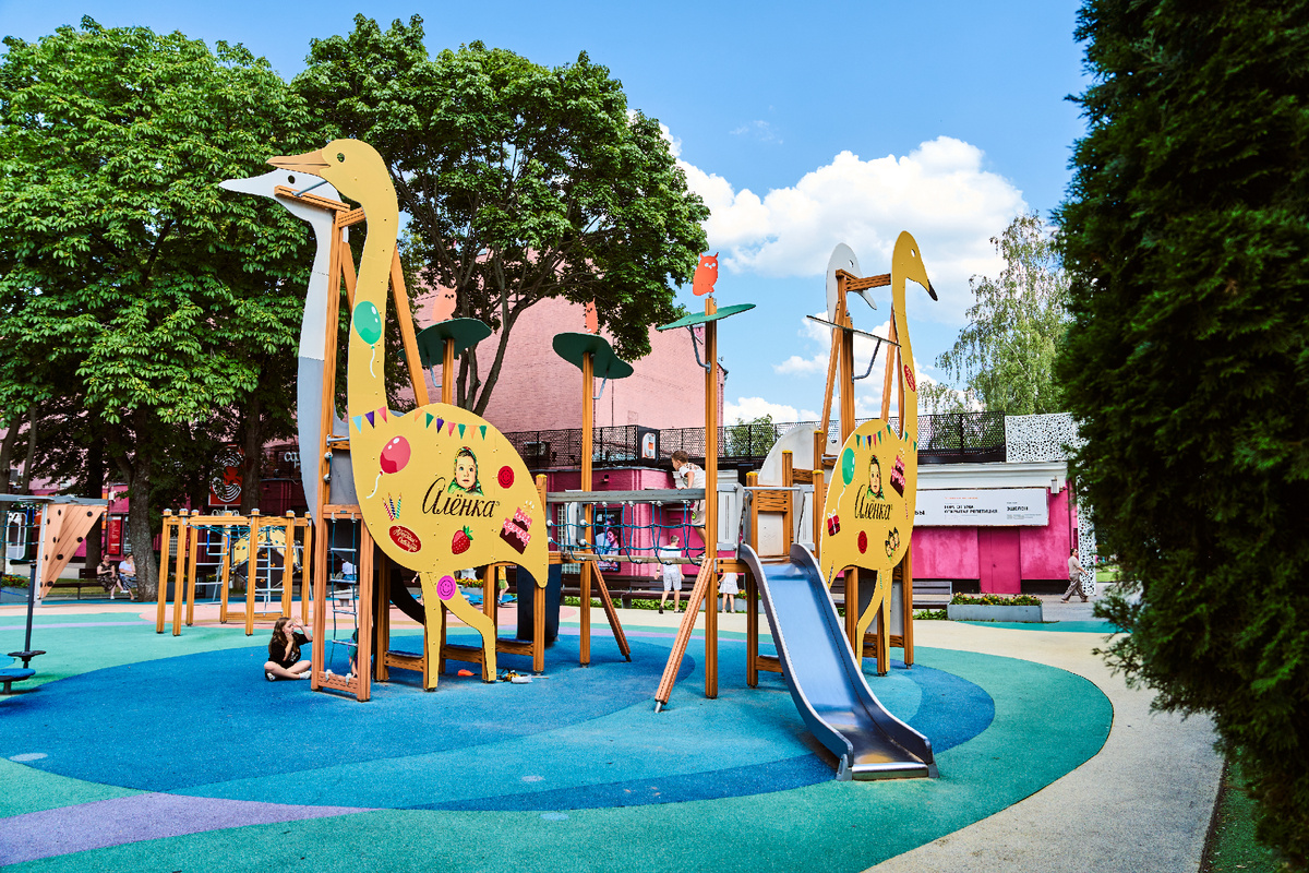 Детская площадке в саду «Эрмитаж»