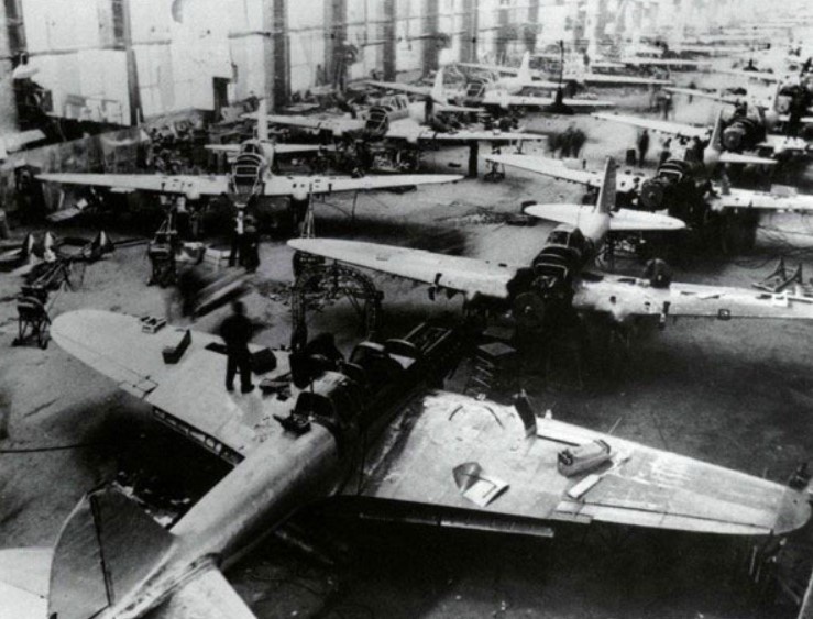 Авиационный завод № 18