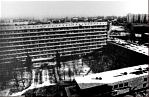 Так выглядело здание ГРУ или "Стекляшка" в советские годы. Интересно, кто сделал этот редкий снимок?