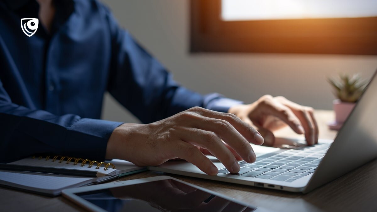 Подготовка рабочего места, переодевание входят в рабочее время? Или нет?