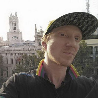     Экс-вокалист «Братьев Грим» Борис Бурдаев будет судиться с братом