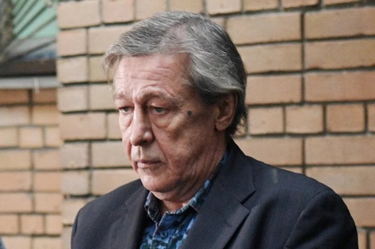    Михаил Ефремов