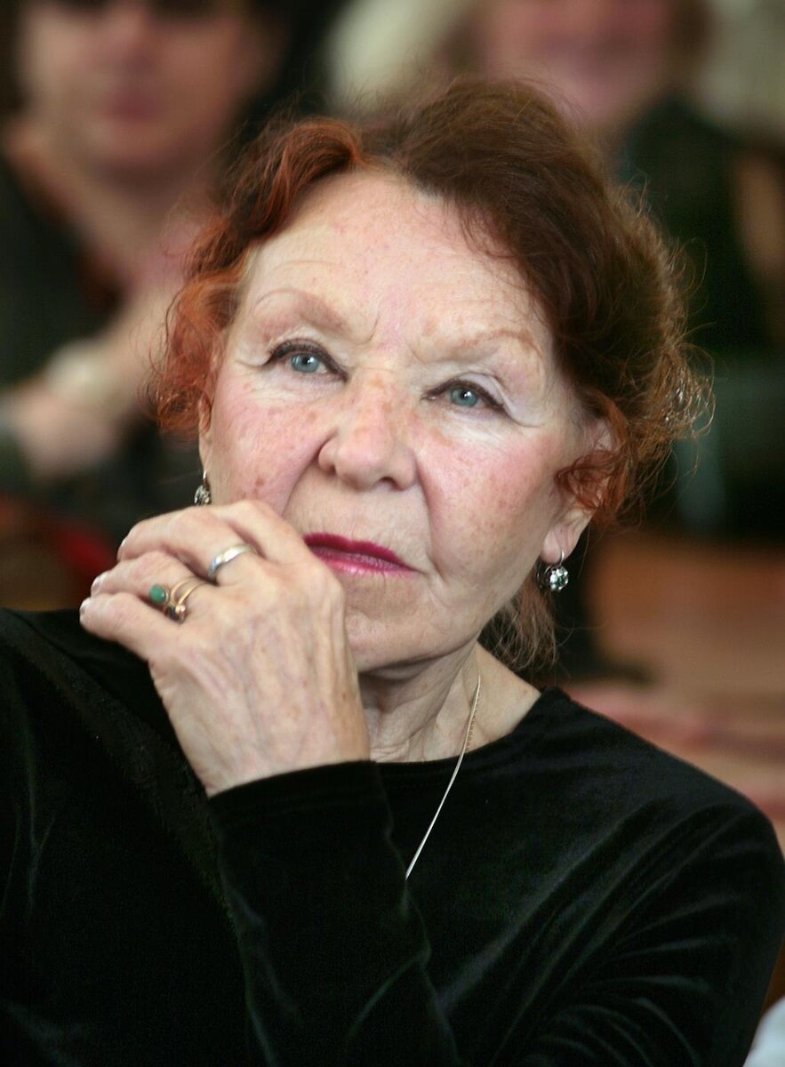    Нина Ургант