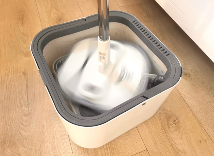 С посуточной сдачей стала профессионалом в уборке. Обзор самой доработанной модели швабры