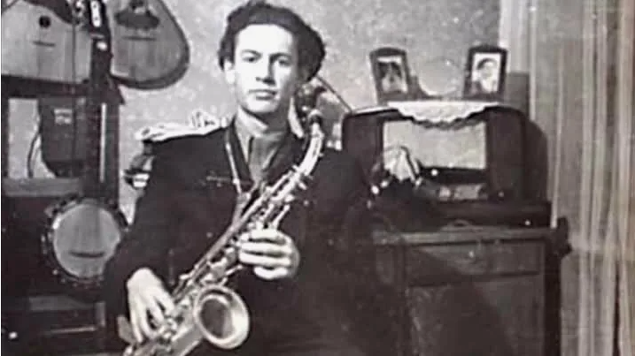 Анатолий Васильев