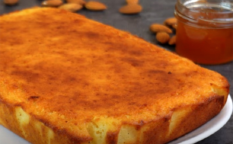 Пирог-минутка на манке: домашний десерт без лишних хлопот