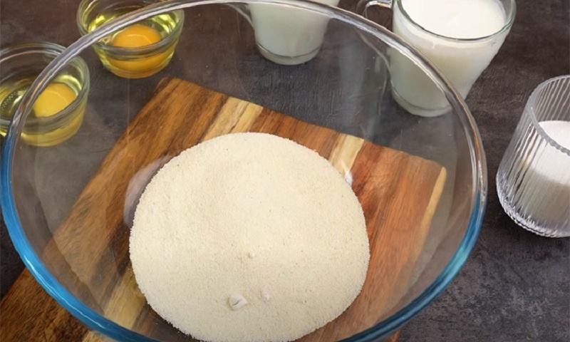 Пирог-минутка на манке: домашний десерт без лишних хлопот