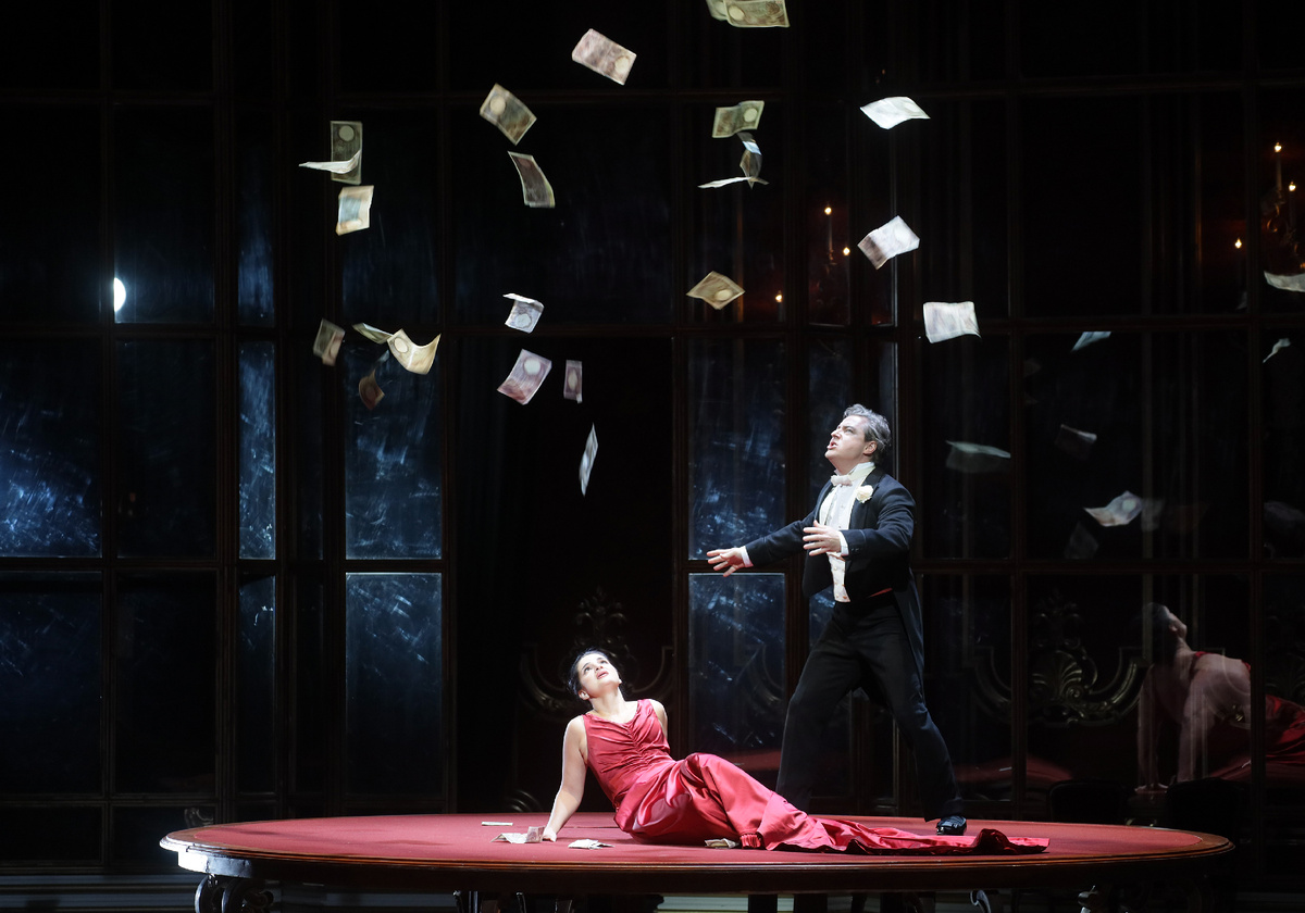 Виолетта Валери — Светлана Лачина. Альфред Жермон — Василий Ладюк. Фото Дамира Юсупова