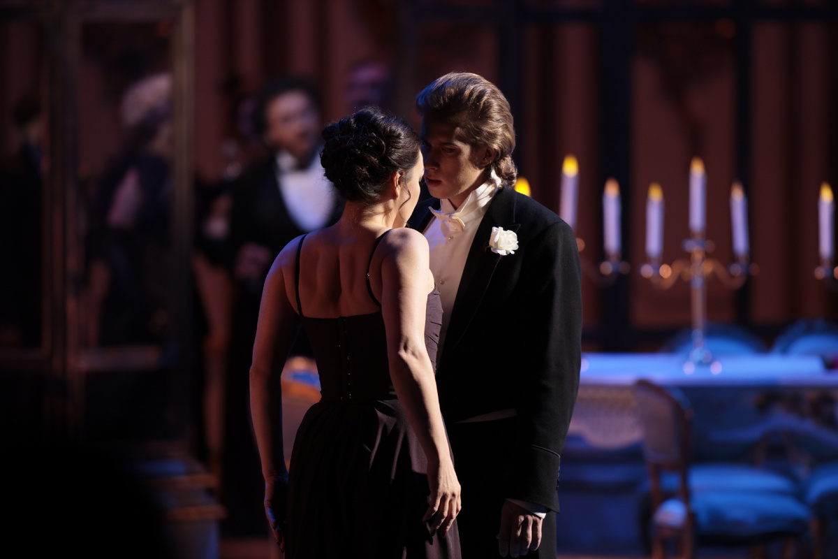 Виолетта Валери — Анна Нечаева. Альфред Жермон — Филипп Селиванов. Фото Дамира Юсупова