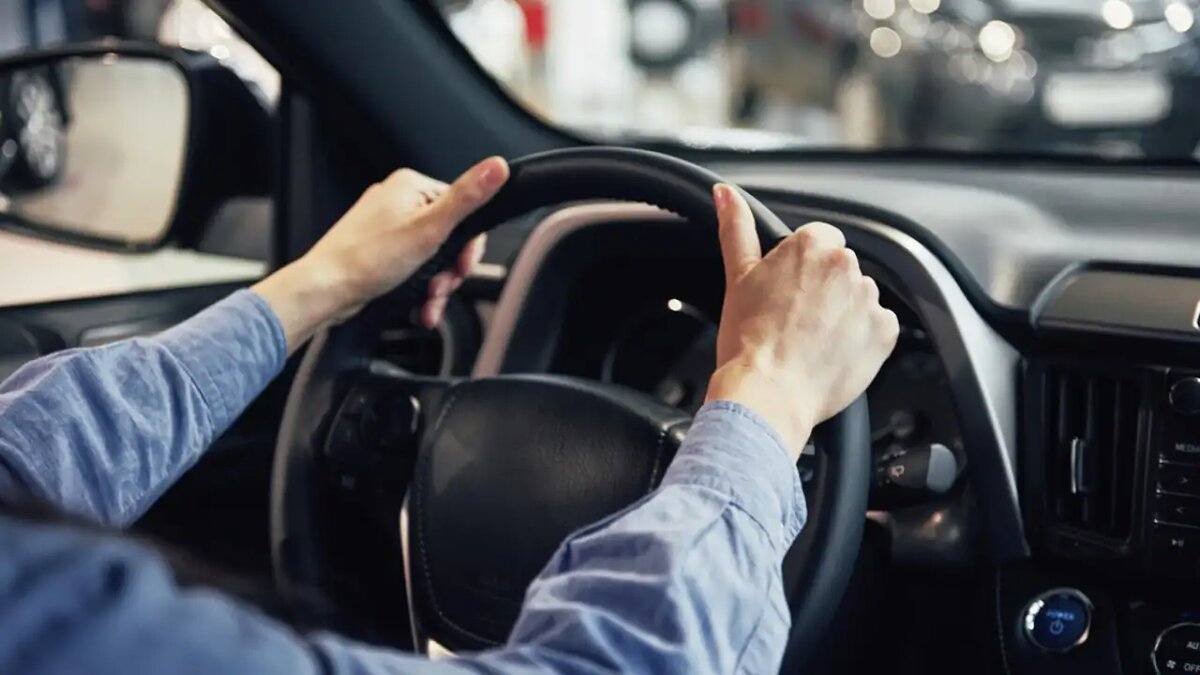    Водитель. © ru.freepik.com