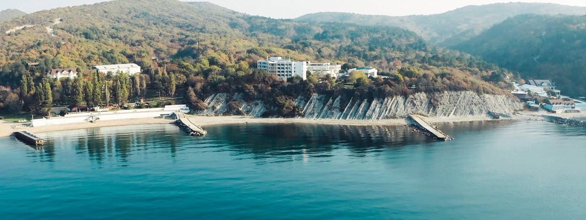 Вид на дом отдыха и пляж. Фото из открытых источников.