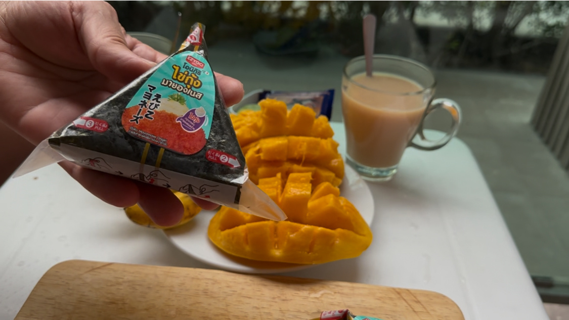 Чем бы перекусить на обед.