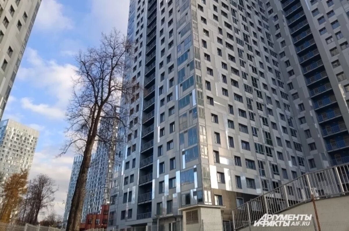    Всё оцепили, труп увезли.