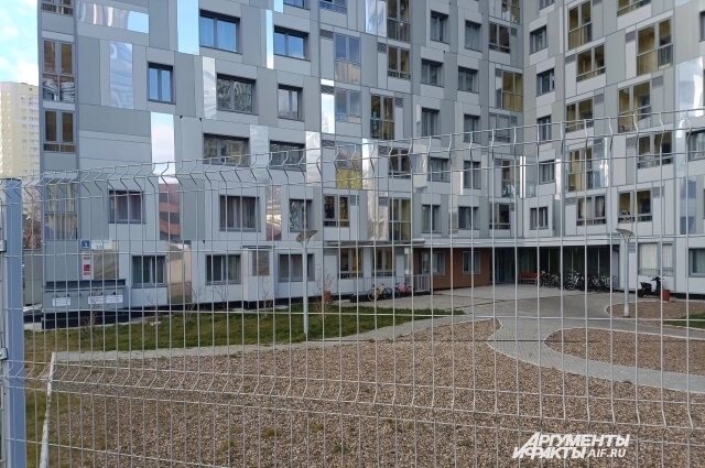   Дом в ЖК «Гулливер», возле которого нашли тело. Фото: АиФ/ Александр Пастухов