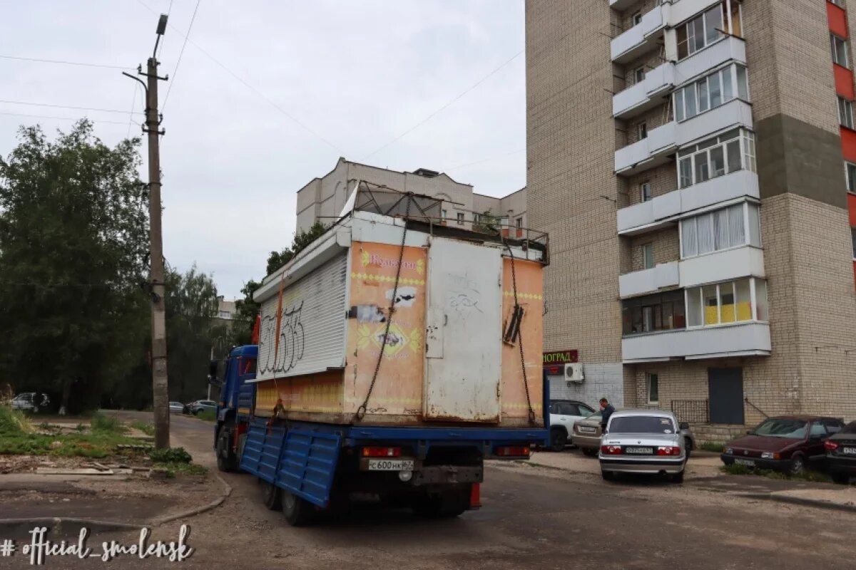    Нелегальное металлическое сооружение нашли в Смоленске