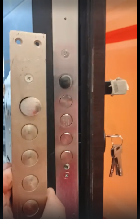 Замена сувальдного замка guardian на моторизованный Cisa myevo.