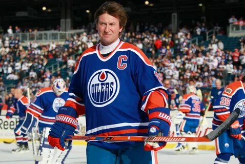  На льду он всегда был центром своей вселен
ной.