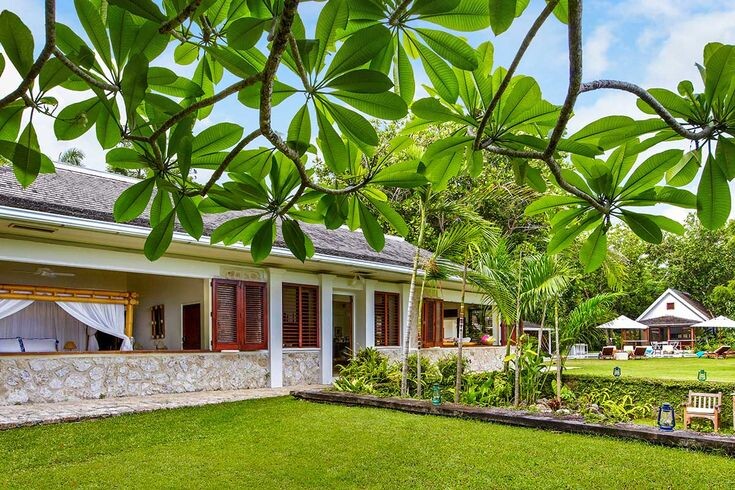 Поместье GoldenEye / Википедия 