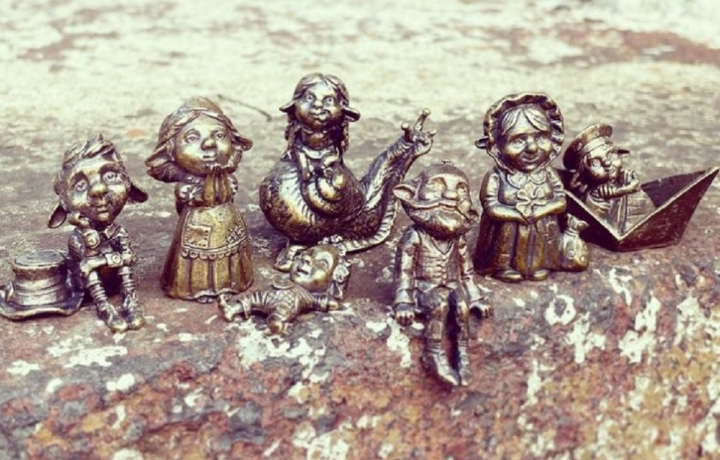 Семейство барстуков (хомлинов)