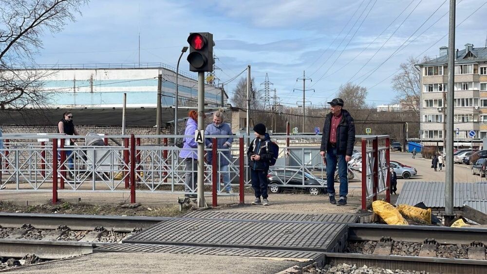    В мэрии ответили кировчанам, жалующимся на переход через пути в Нововятске