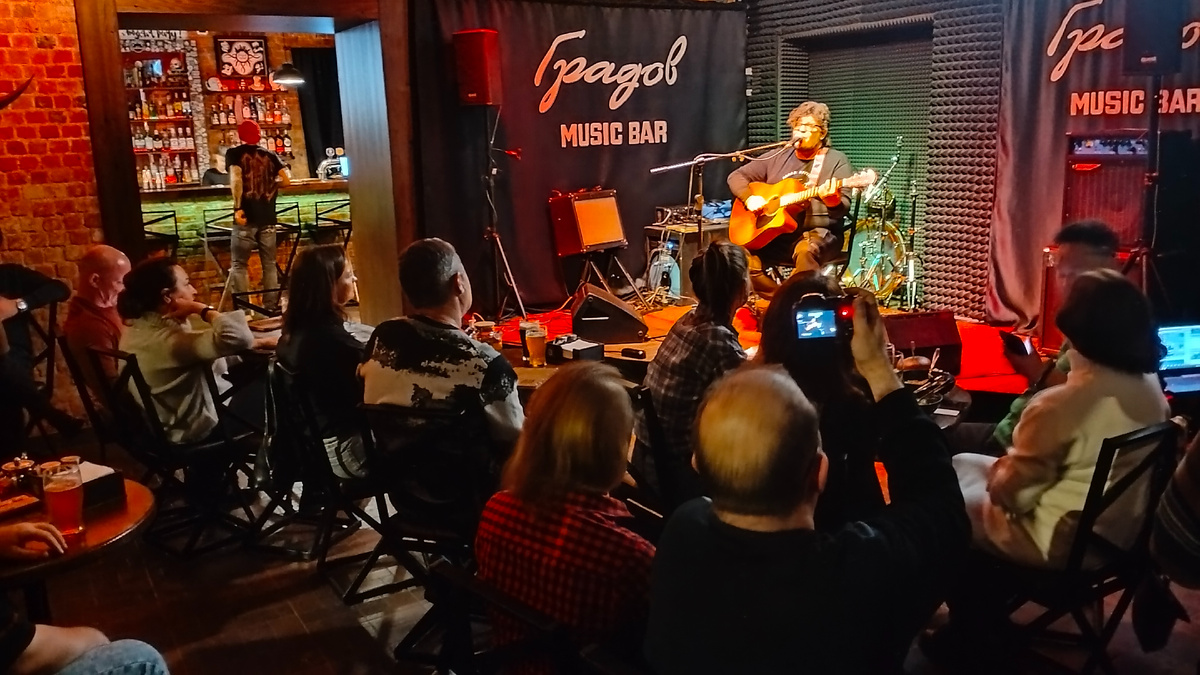 Обстановка в Градов баре  (фото автора статьи)