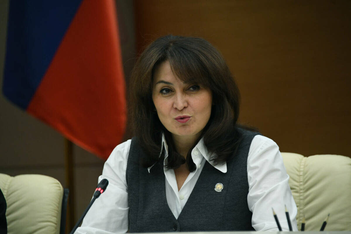 Лейла Фазлеева: «Мы хотели бы продолжить практику летнего периода, когда впервые прошел фестиваль «Курше». Количество заявок нас абсолютно точно убедило в том, что это дело стоящее»Фото: prav.tatarstan.ru