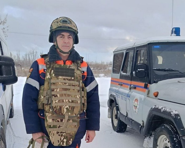     В Курской области определили лучшего спасателя, кинолога и водолаза