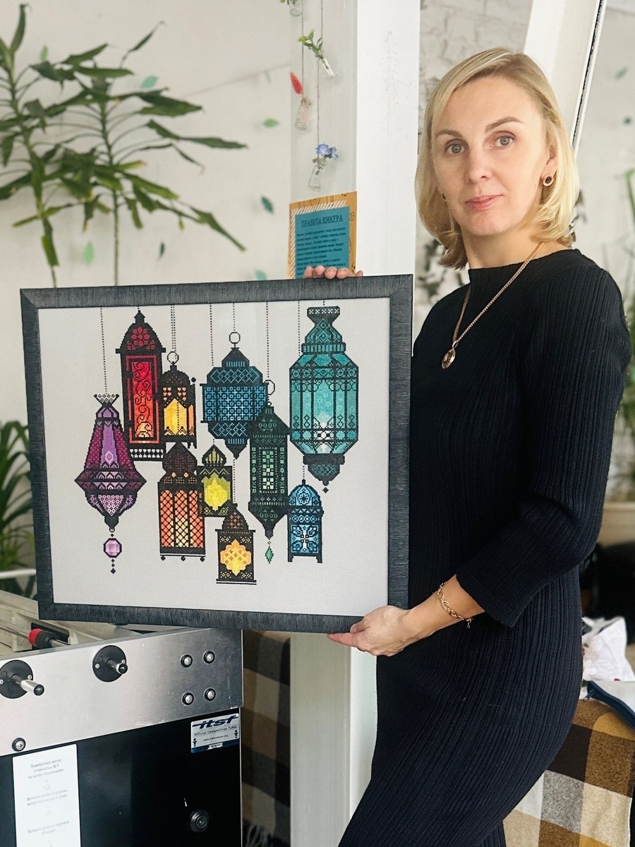 вышивальщица Татьяна Дубровская