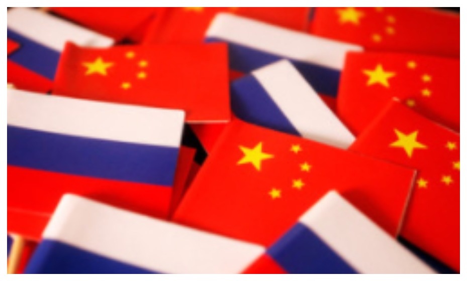    Флаги России и Китая Фото: Reuters