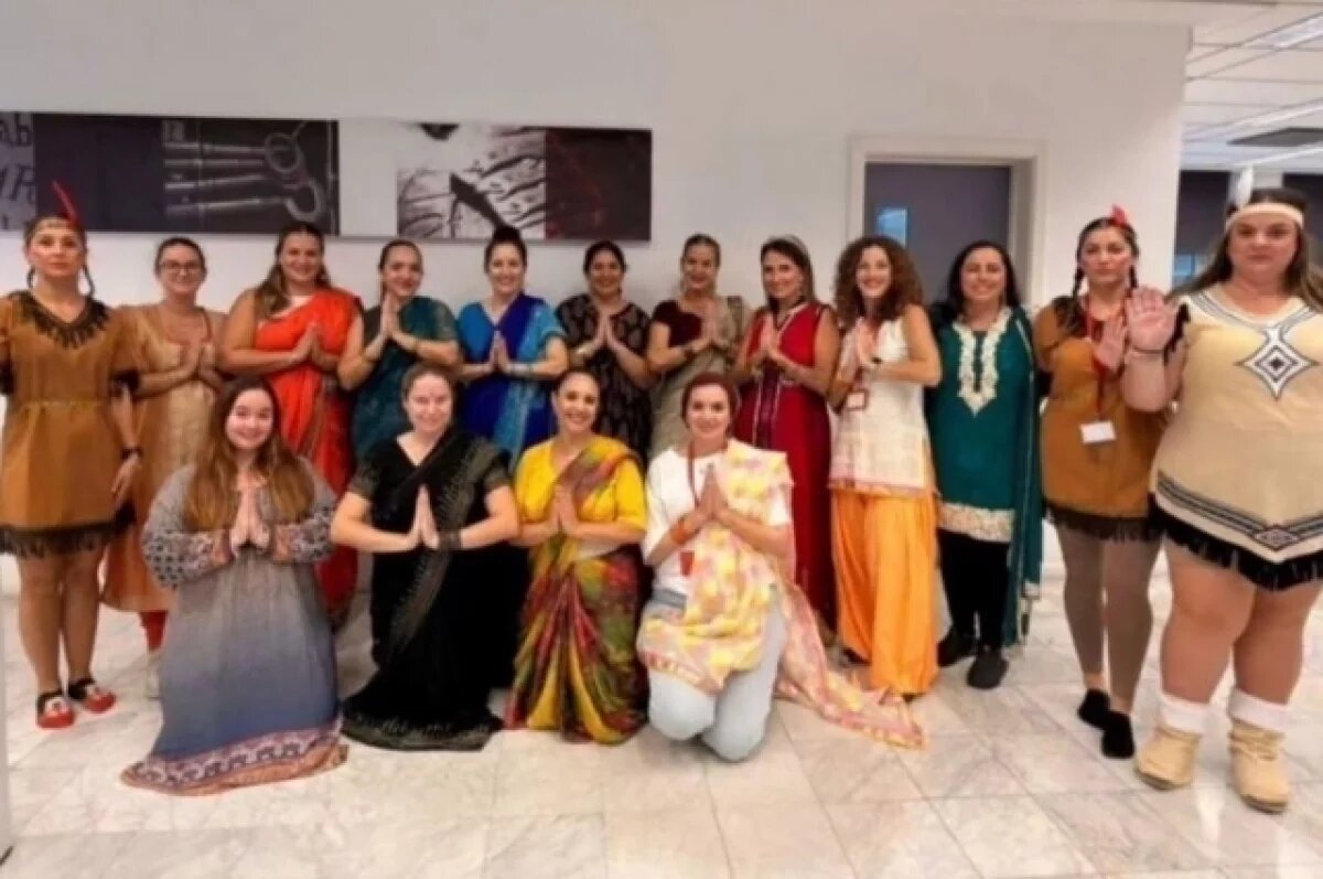    Банк Гибралтара извинился за сотрудников, перепутавших индийцев с индейцами