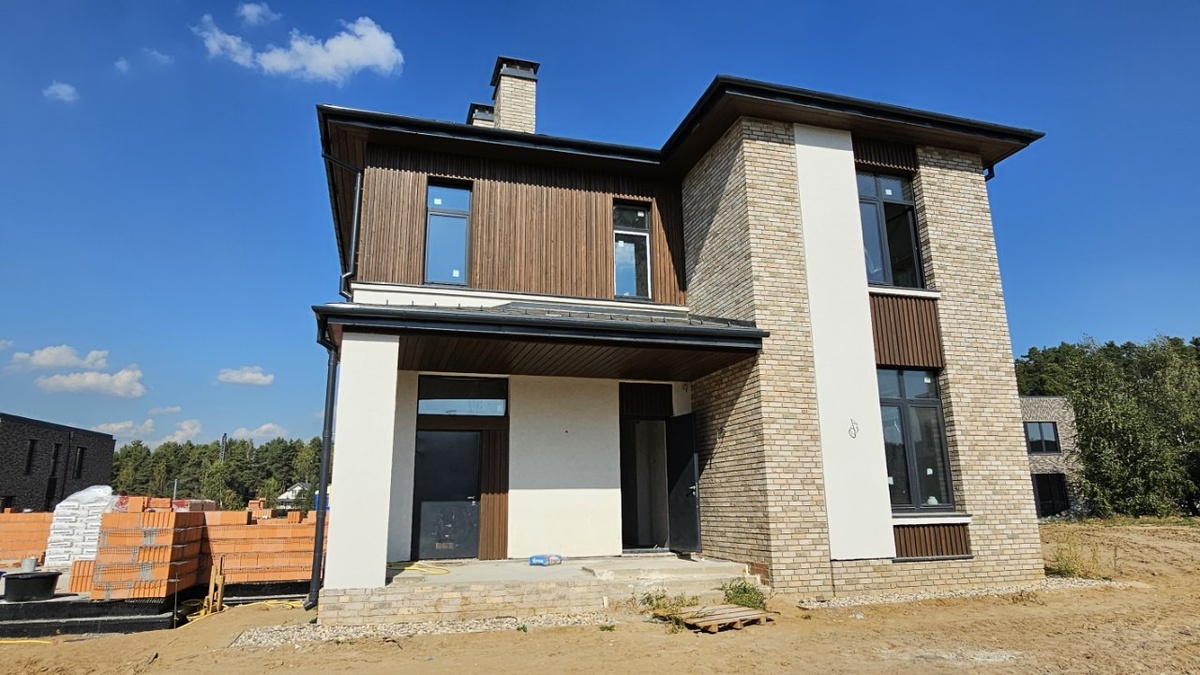 
Построенный на участке с подрядом дом должет отвечать параметрам, определенным законодательством и девелопером. Фото: Мир Квартир