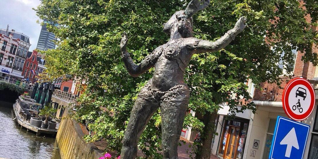 САМАЯ НЕЗАДАЧЛИВАЯ ШПИОНКА В МИРЕ