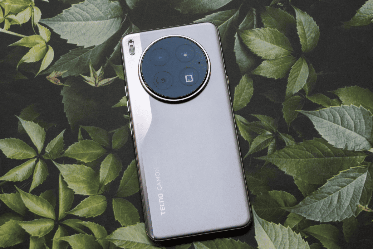 Camon — линейка устройств в среднем сегменте, которая сочетает запоминающиеся дизайны и хорошие характеристики. Фото: amateurphotographer.com