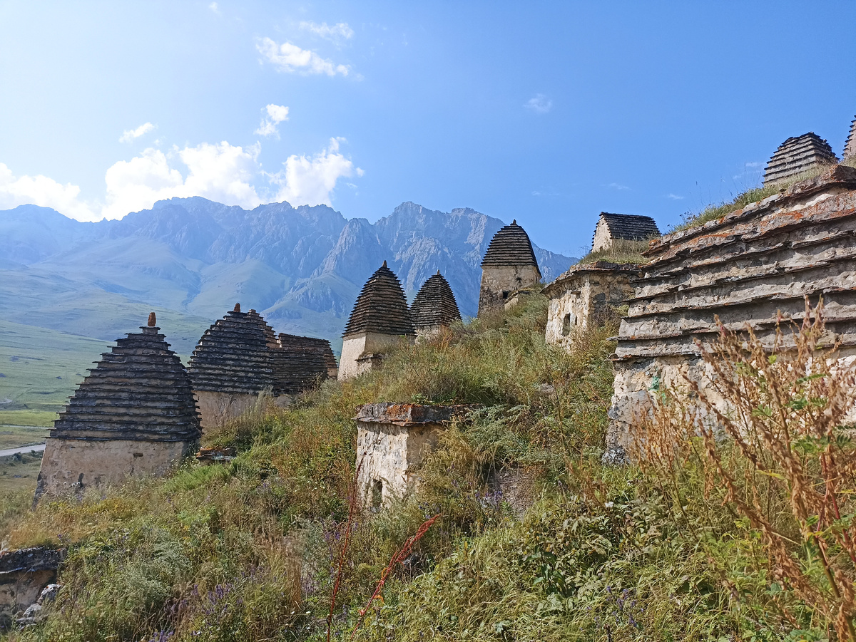 Даргавс "город мертвых" Северная Осетия
