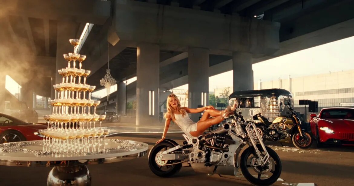    Фото: скриншот видео с YouTube-канала "Люся Чеботина"