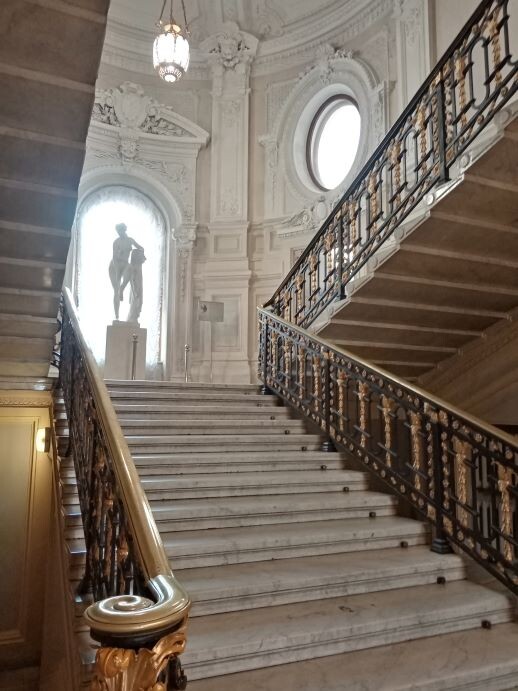 Парадная лестница. Фото автора
