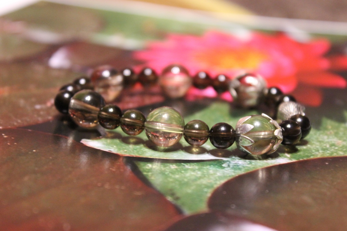 Браслет из раухтопаза