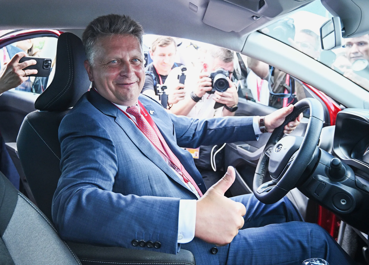 Ясный сокол