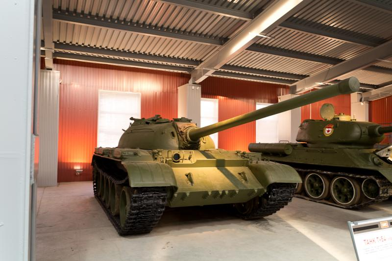 Опытный средний танк «Объект 140» собственной персоной. Фотография в свободном доступе.