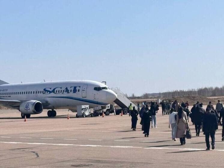     Мужчина подчеркнул, что пилоты предприняли три попытки посадить самолёт на взлётно-посадочную полосу, но все они оказались неудачными. Фото: архив МК в Питере.