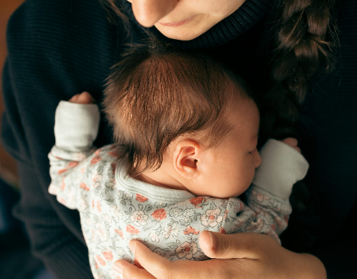 Невозможно не тревожиться, когда болеет ребенок. Фото by supa.ru