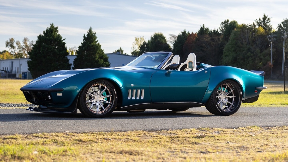 Chevrolet Corvette Stingray Restomod 1968 года
