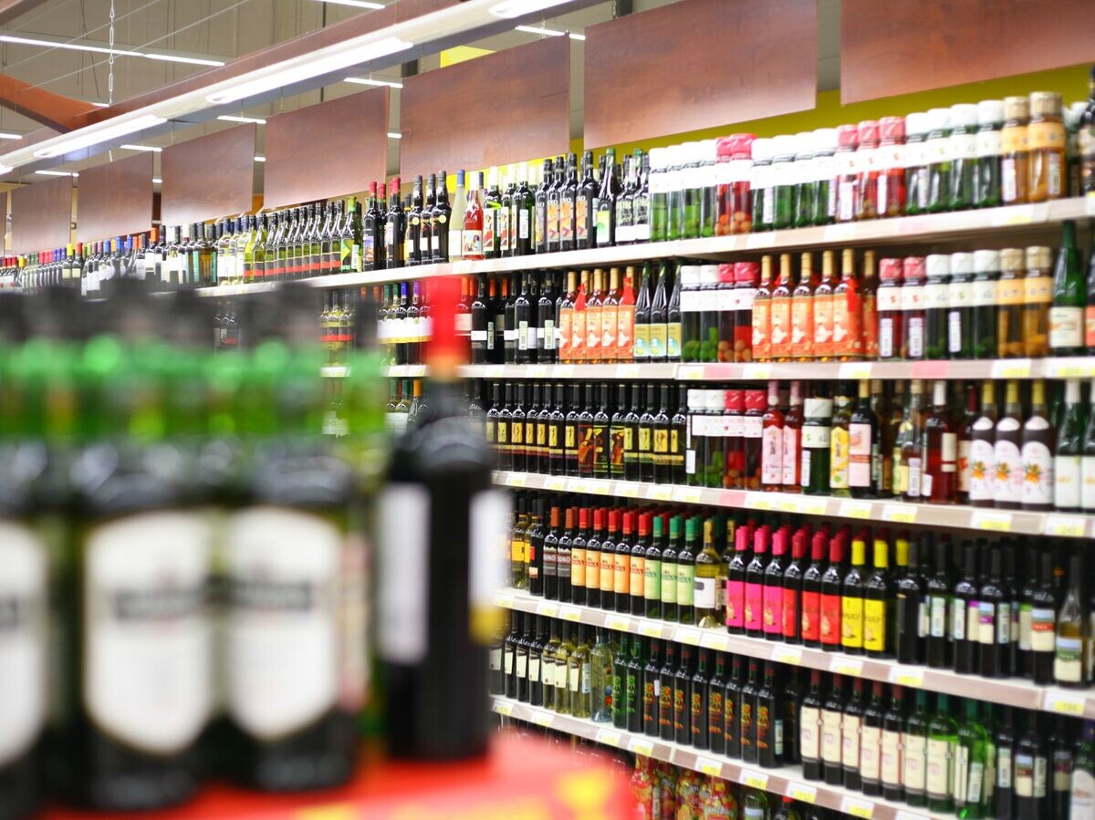    Магазин с алкогольной продукцией© Fotolia / Pavel Losevsky